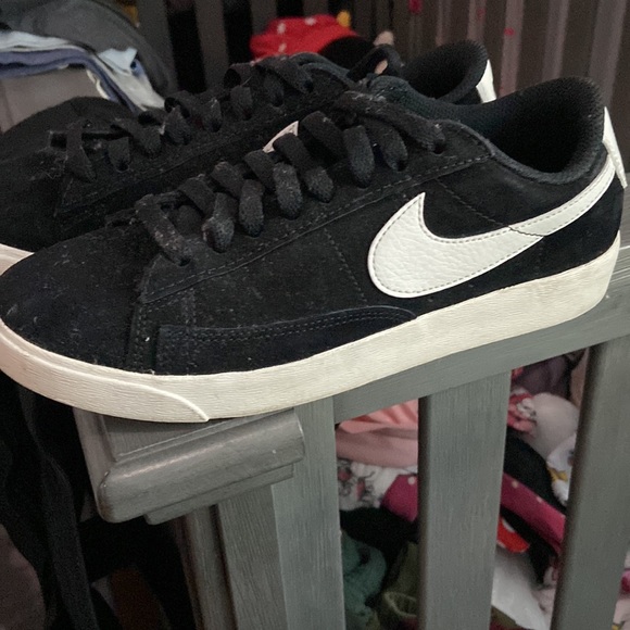 Nike - Picture 4 of 4